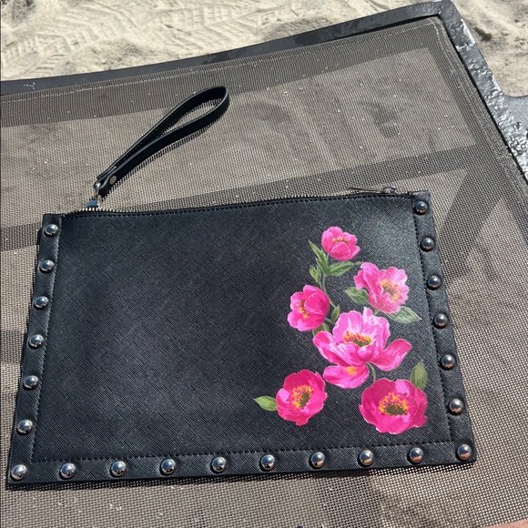 White House, Black market wristlet - Picture 5 of 7